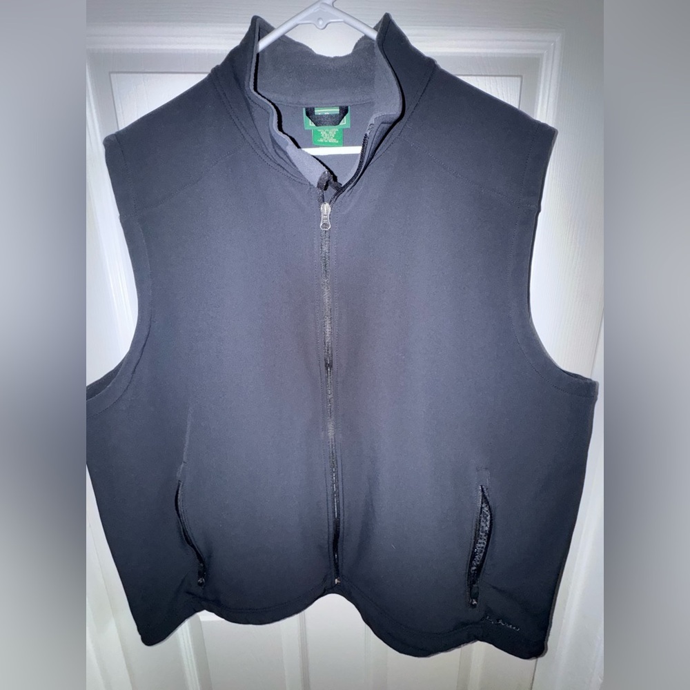 Men’s LL Bean softshell vest. Fleece lined.